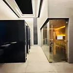 Mandarin Suites Opus Residence