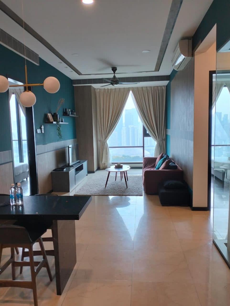 Mandarin Opus Pangsapuri *